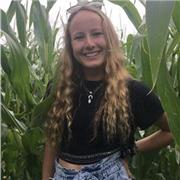 Actuellement en Terminale Scientifique, je peux vous aider à rendre les maths moins ennuyantes !